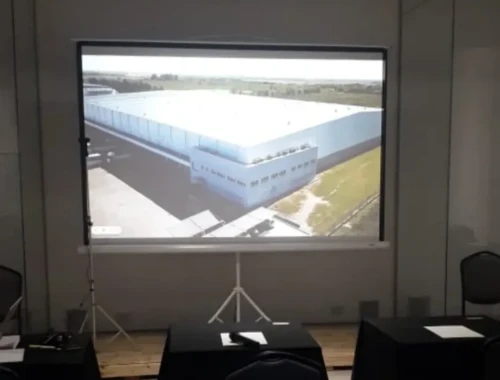 Pantalla 120 pulgadas con trípode Rosario